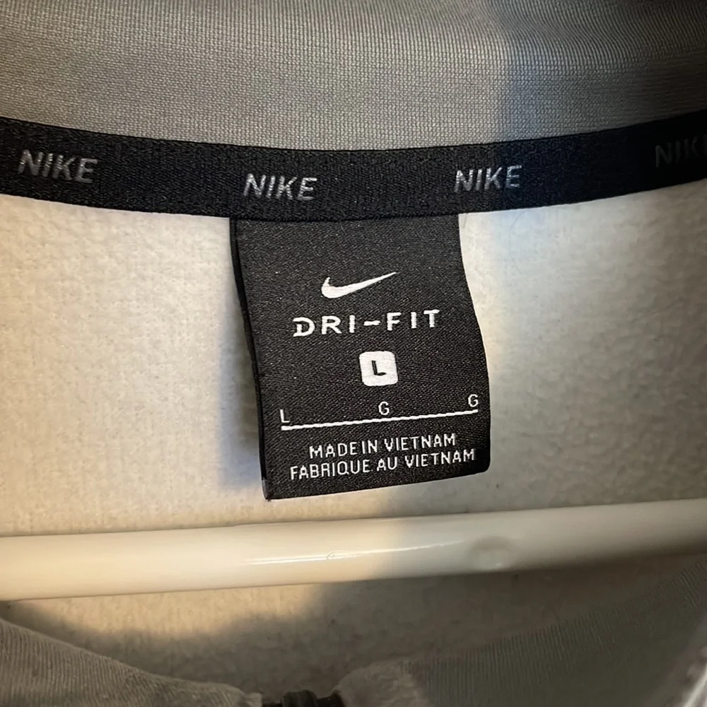 Nike Dri-Fit 1/4 Zil Jacket - Picture 3 of 3